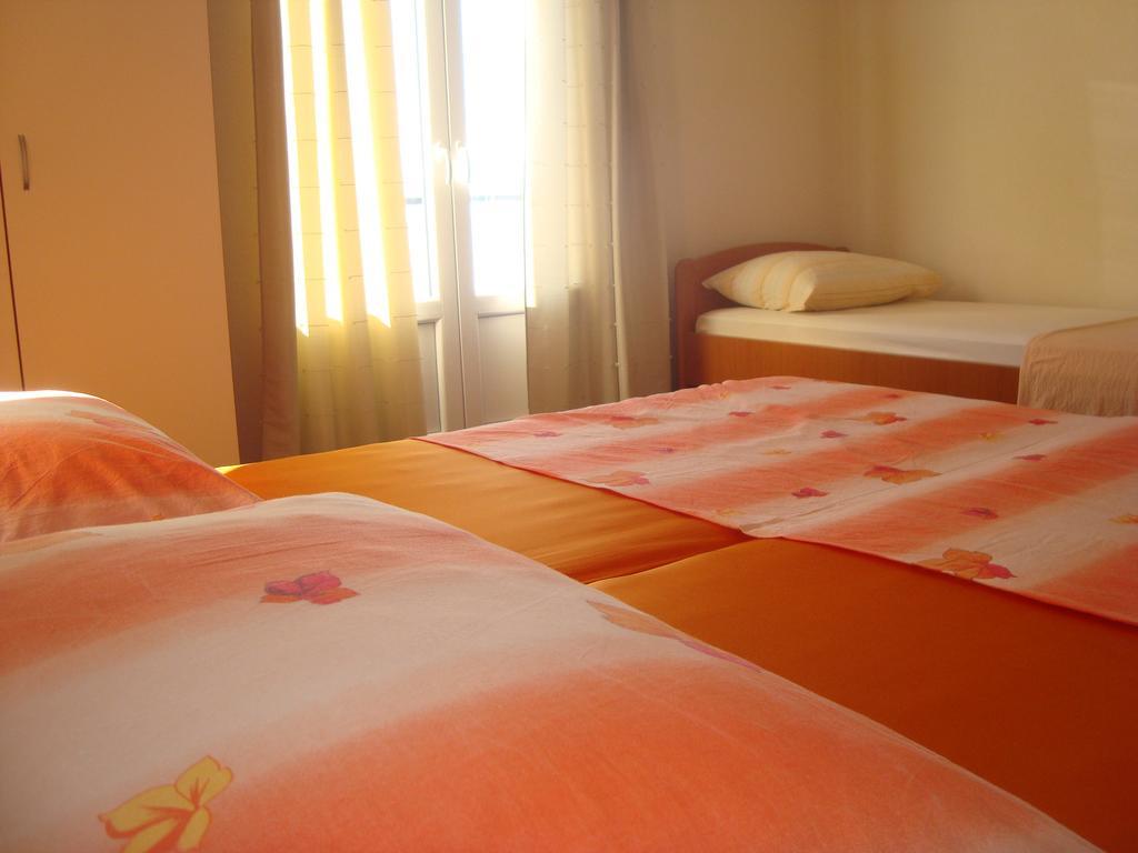 Apartments Roncevic #Joko# Gradac  Oda fotoğraf