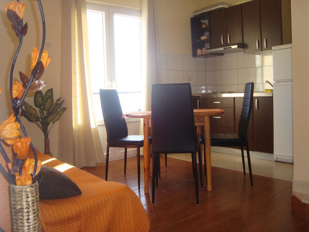Apartments Roncevic #Joko# Gradac  Oda fotoğraf