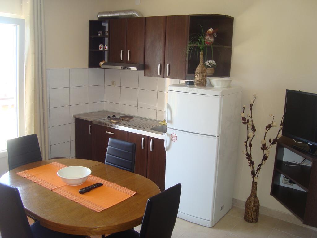 Apartments Roncevic #Joko# Gradac  Oda fotoğraf